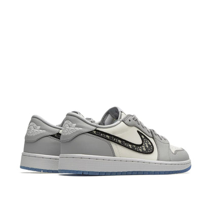 Air Jordan 1 Low x Dior Sneakers