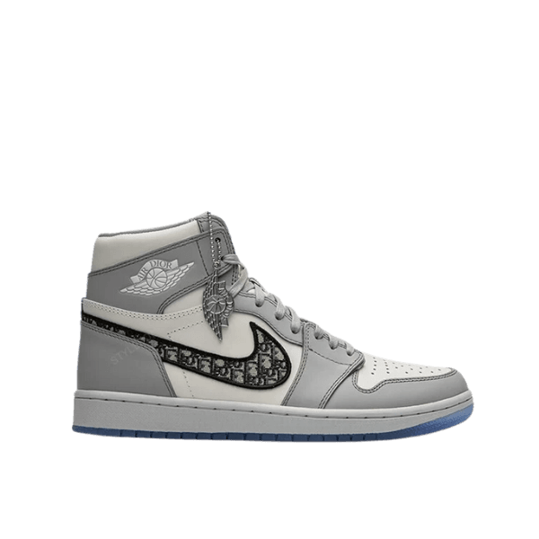 Air Jordan 1 Retro High x Dior Sneakers