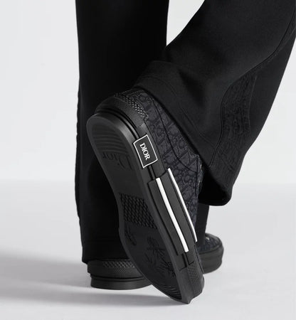 B23 League High-Top Sneaker