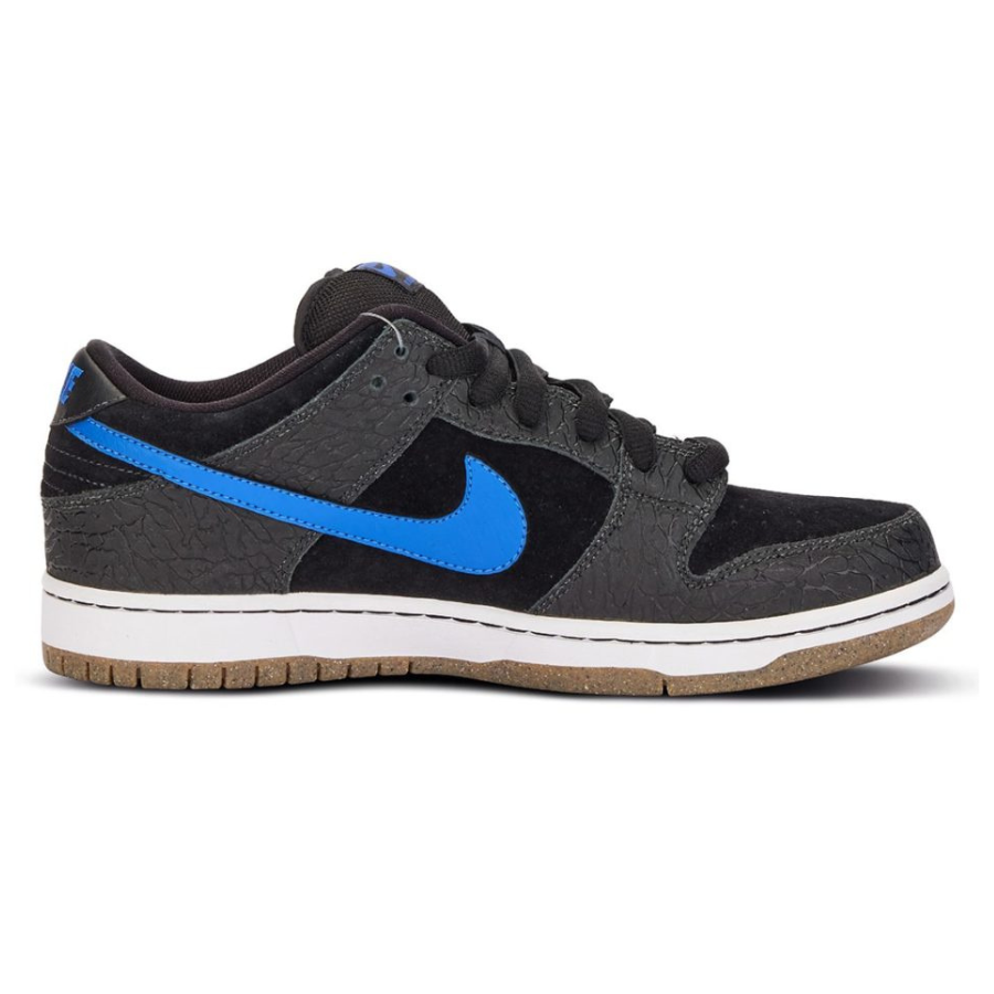 Nike SB Dunk Low Entourage “Friends & Family” Sample