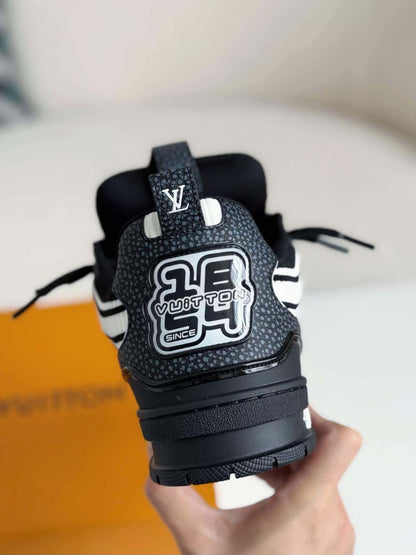 Skate Sneaker Black Crystal
