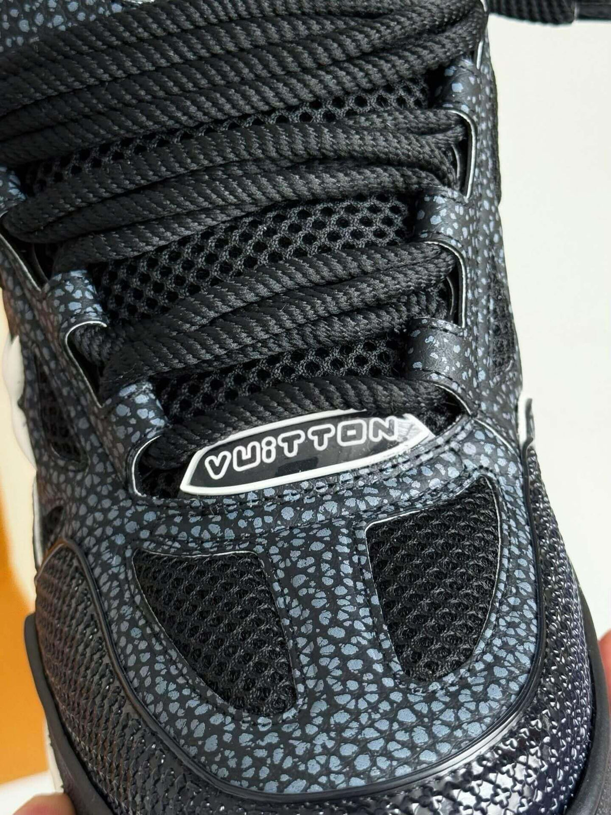 Skate Sneaker Black Crystal