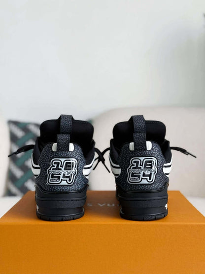 Skate Sneaker Black Crystal