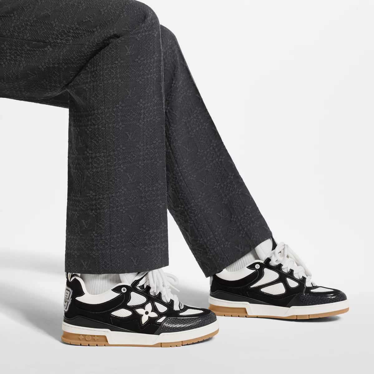 Skate Sneaker Black White